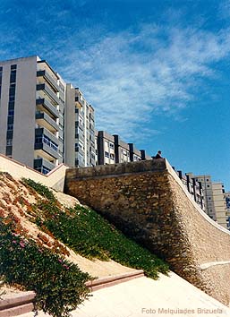 Mirador en la playa.